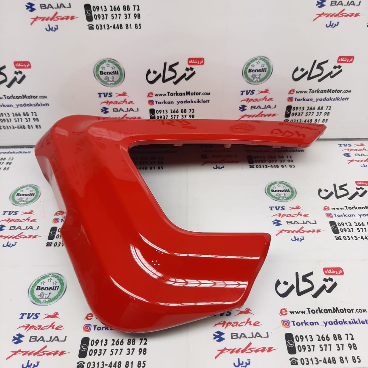 WhatsApp Image 2022-03-18 at 23.11.27 (6) قاب ( کاور ) روی درب بغل موتور کیوی KEEWAY CITY 150 سمت چپ قرمز اصلی - Image 1