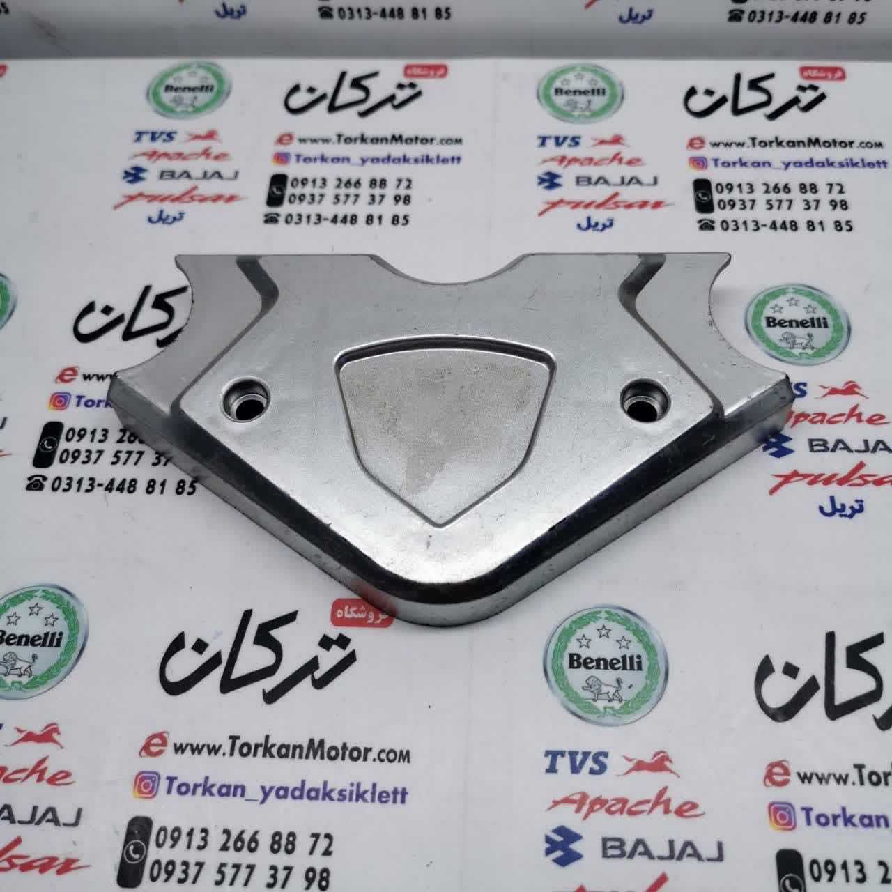 photo_2023-05-09_20-27-07 قاب روی کرپی موتور اپاچی قدیم نقره ای - Image 1